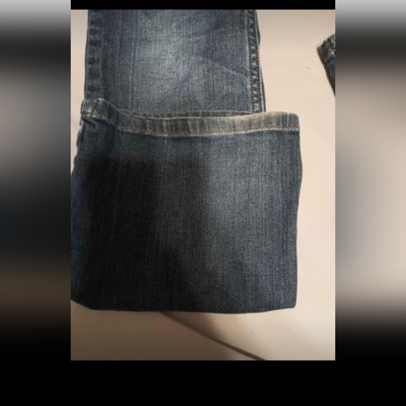 Old Navy Maternity Jeans size small - Picture 5 of 6